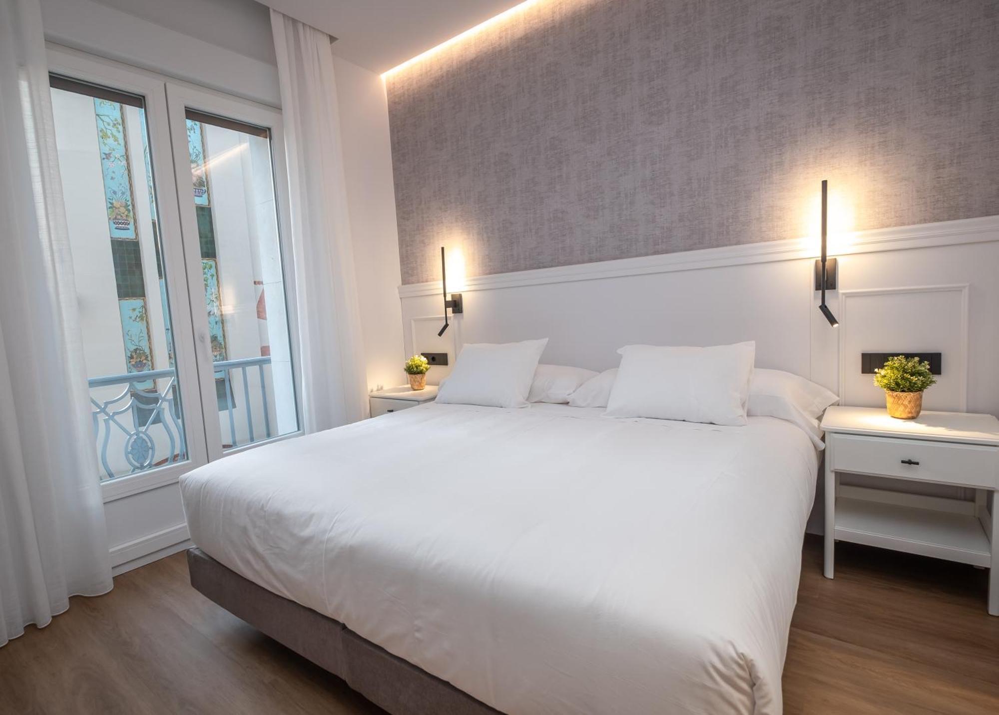 Principe De Vergara Rooms Lujo En El Centro De Λογκρόνο Εξωτερικό φωτογραφία