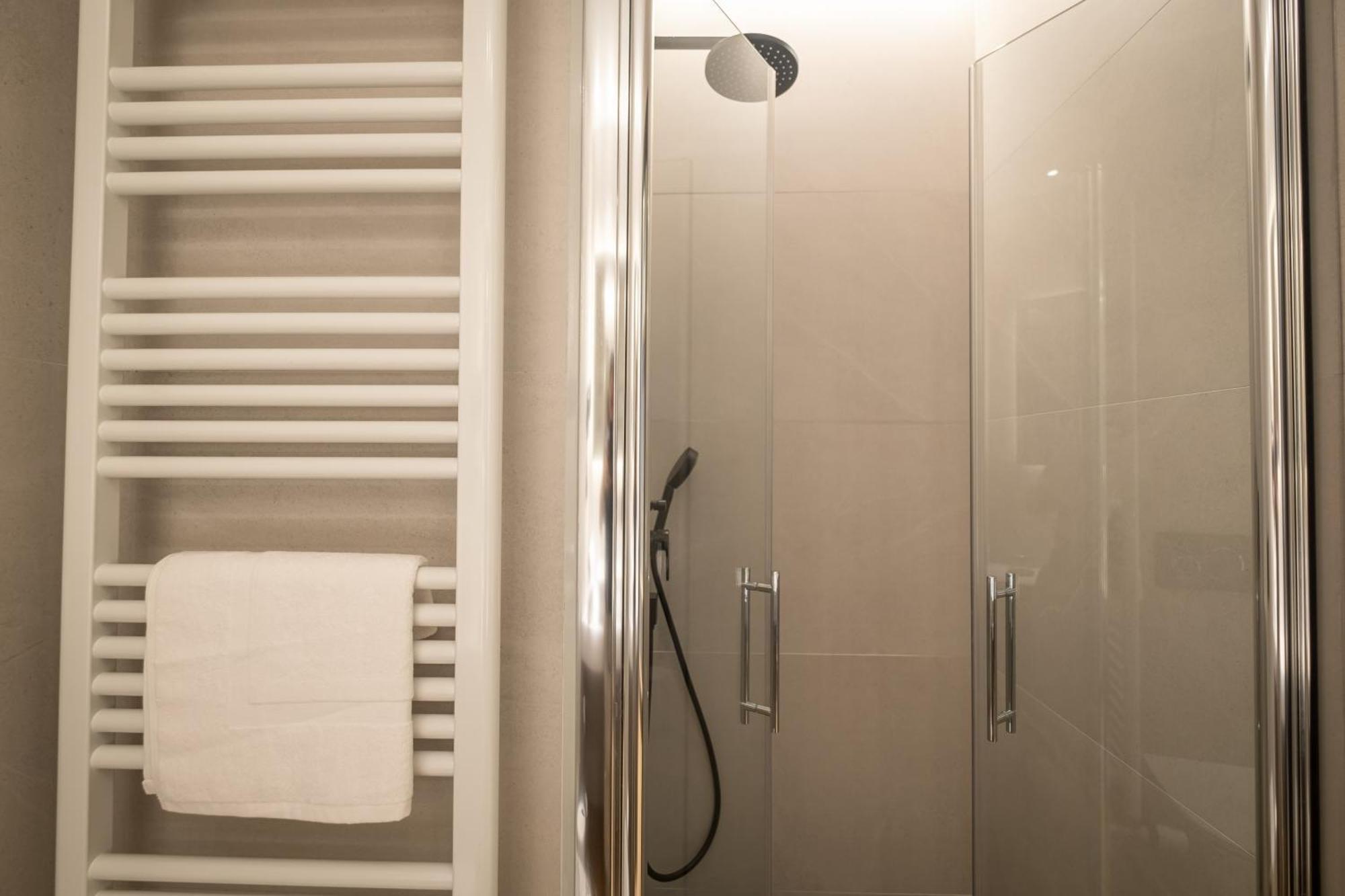 Principe De Vergara Rooms Lujo En El Centro De Λογκρόνο Εξωτερικό φωτογραφία